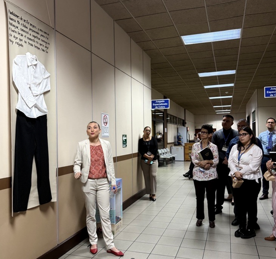 ¿Qué llevabas puesto? llega al Segundo Circuito Judicial de San José